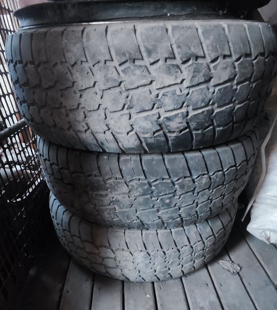 2 шт Б/у шина на внедорожник 31x10.50 R15 LT 109Q LOAD RANGER
