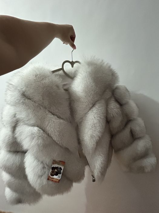 Haina din blana naturala vulpe