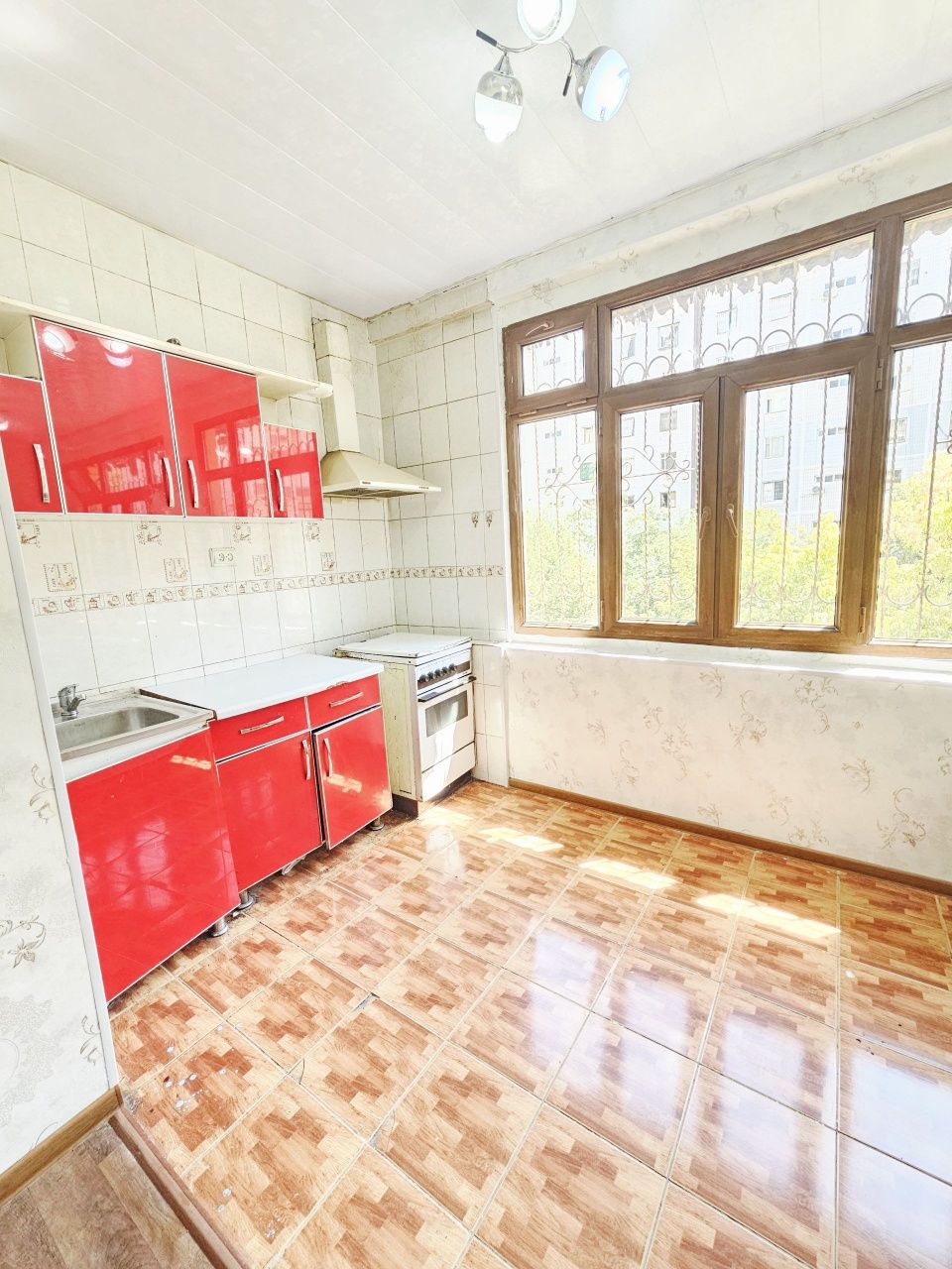 Сергели 5 метро 200 метр 3⁴/4/9 балкон 2×6 75 м² Ипотекага хам сотилад