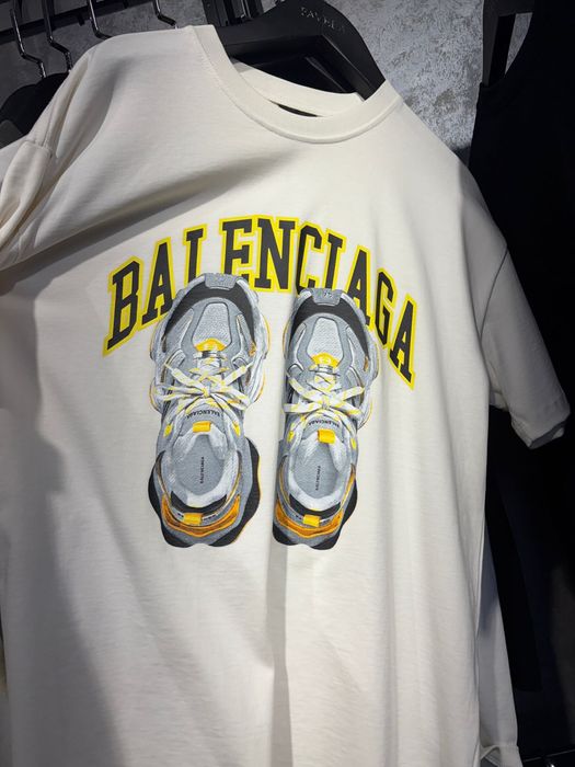 Tricou unisex Balenciaga