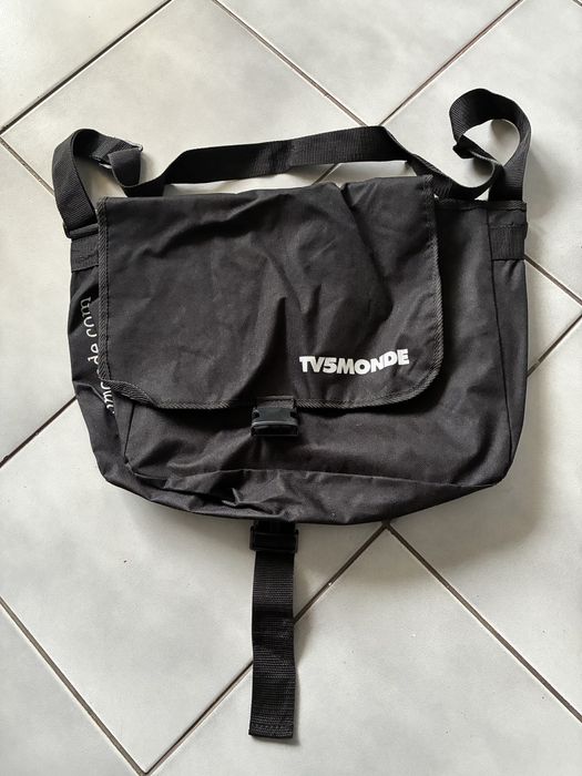 Чанти за лаптопи