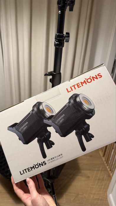 Vand set Godox Litemons LA200D Lampa  Daylight 230W+Softbox+Stativ-nou