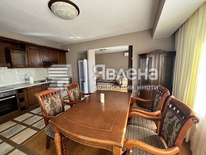 Дава се под наем Тристаен апартамент в Варна, Гръцка махала - 110 кв.м за 1000 € - Снимка #1