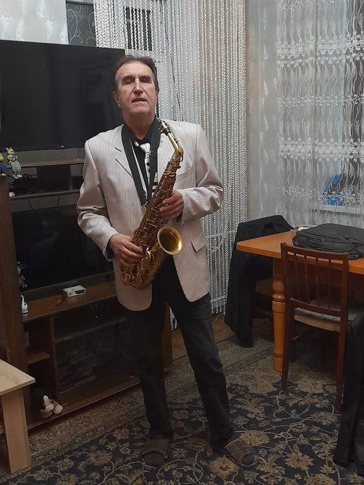 Саксофонист на выезд