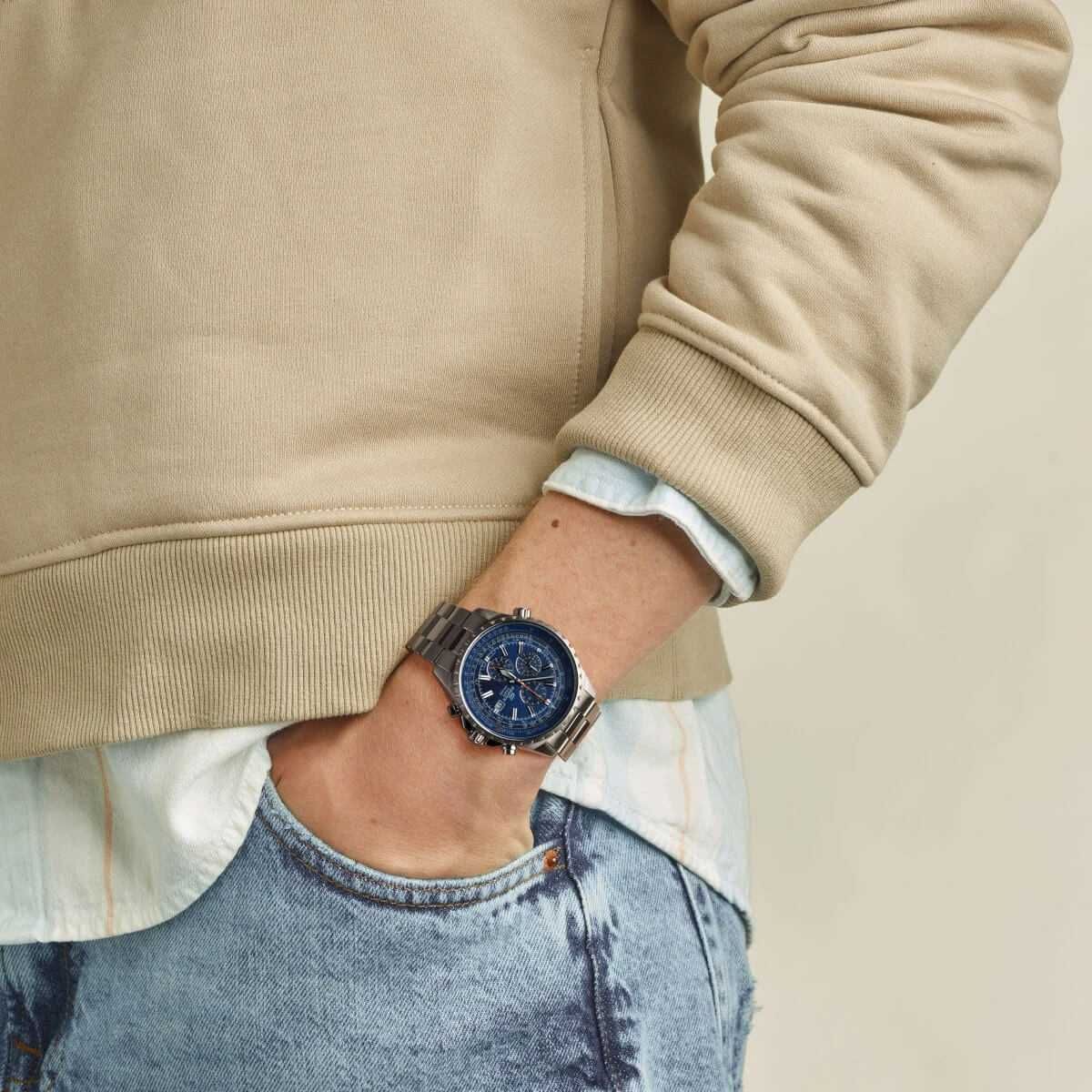 Мъжки часовник Casio Edifice EF-527D-2AVUEF - наличен в три цвята