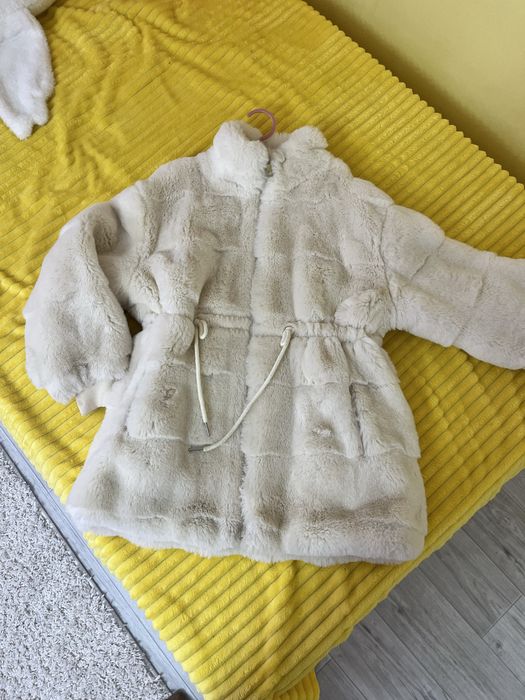 Продам шубку детскую
