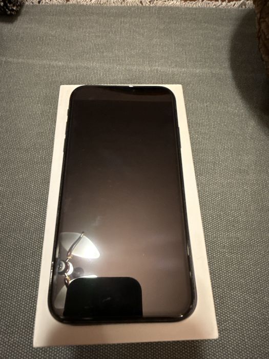 iPhone XR 64gb Dual Sim
