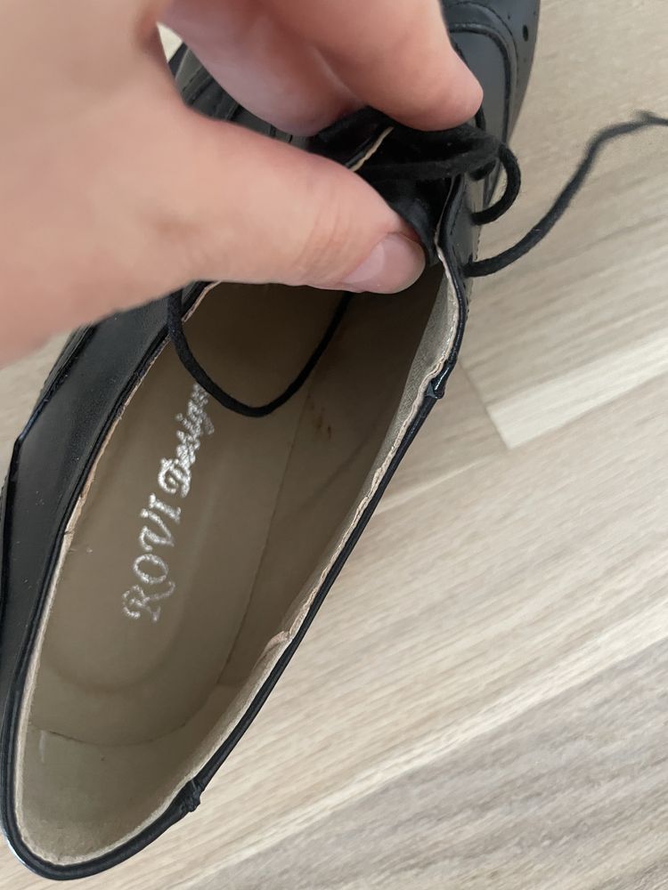 Pantofi negri piele naturala interior exterior marime 37