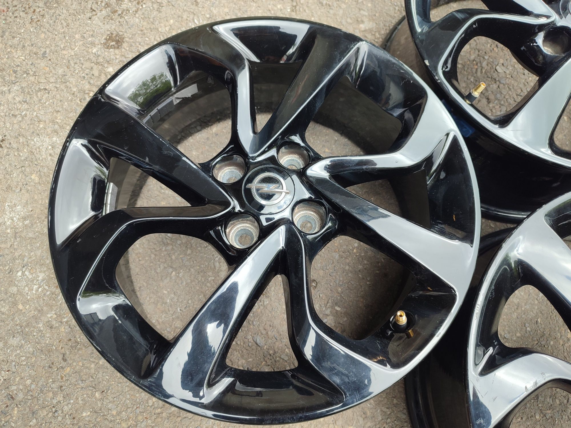 16" оригинални алуминиеви джанти за Opel Corsa...