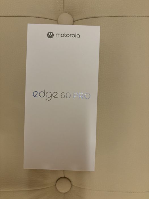 MOTOROLA EDGE 60 PRO Pantone Shadow (Green) с 36 месеца гаранция