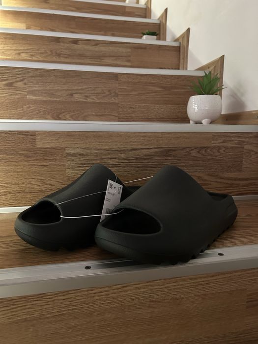 Vand yezzy slides