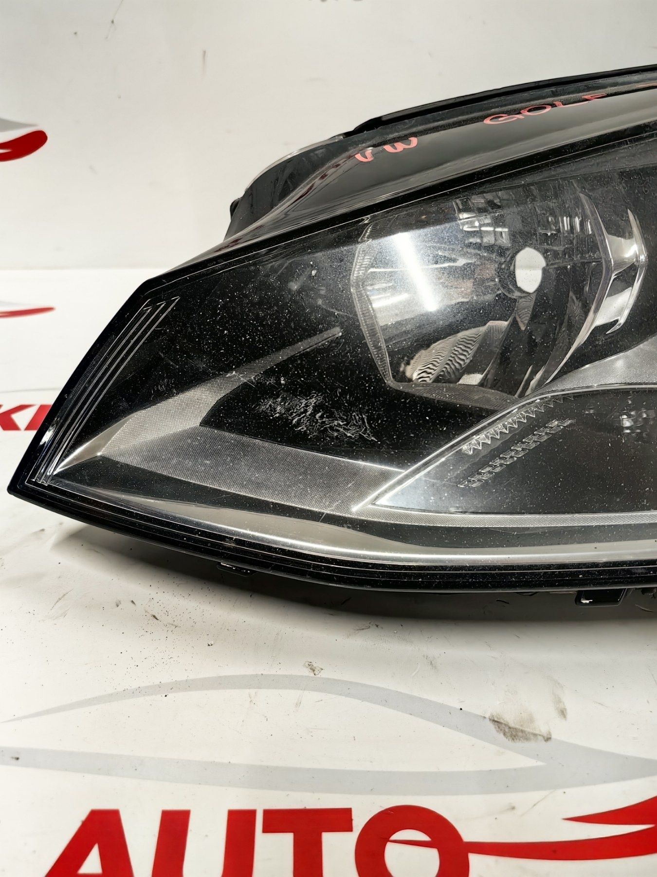 Ляв фар Volkswagen Golf 7 / Голф 7 2015г