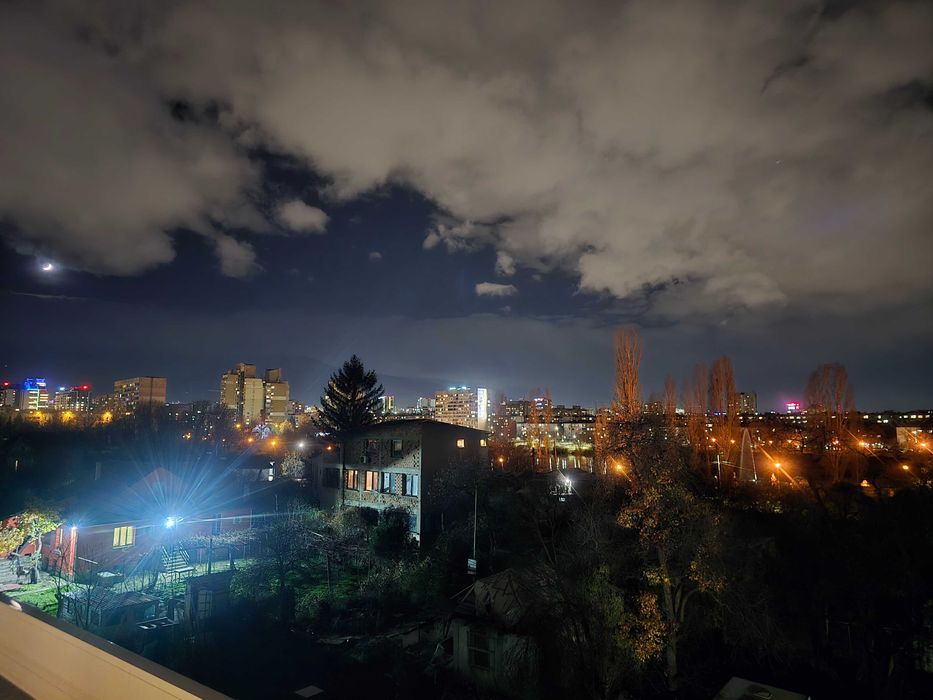 Продава тристаен апартамент град София Дружба