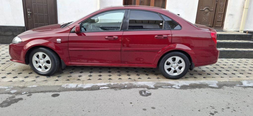 Jentra 3 pazitsiya sotiladi
