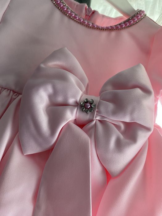 Rochița deosebita pentru botez