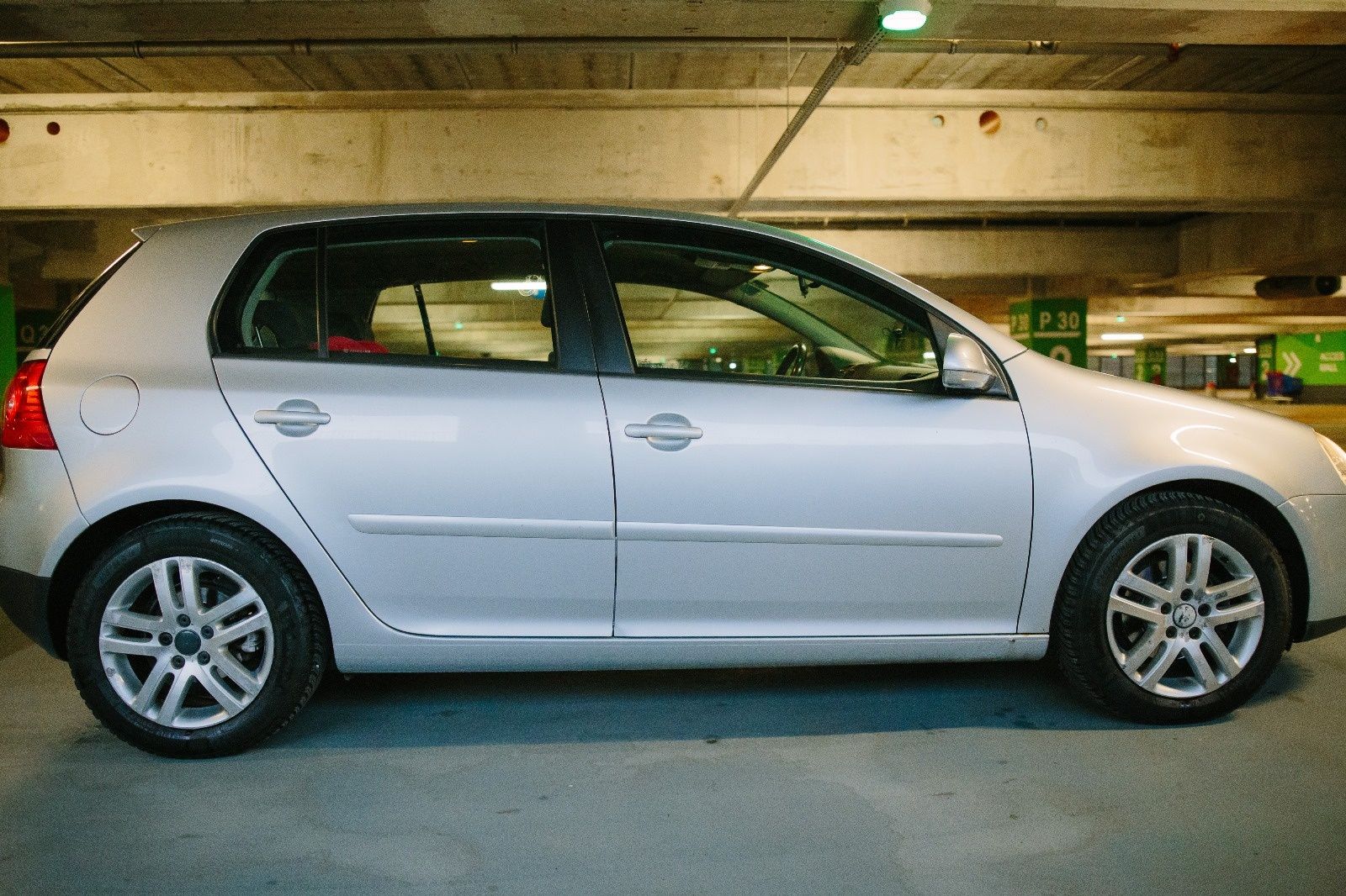 Vând VW Golf 5 1.9 TDI