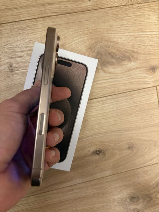 Iphone 16 pro gold 1 tb