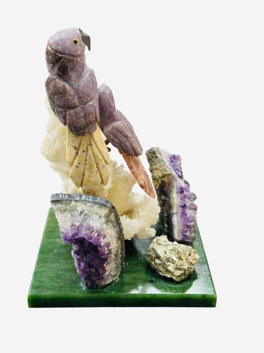 Suvenir, tabiiy minerallardan yaratilgan eksklyuziv kompozitsiya