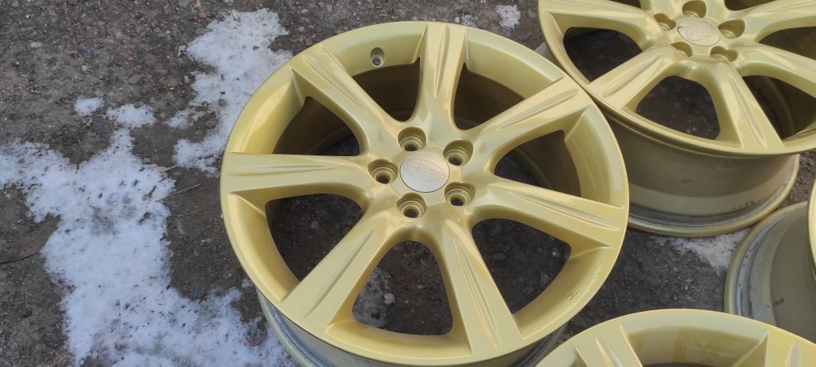 Комплект оригинальных дисков R17. Subaru.