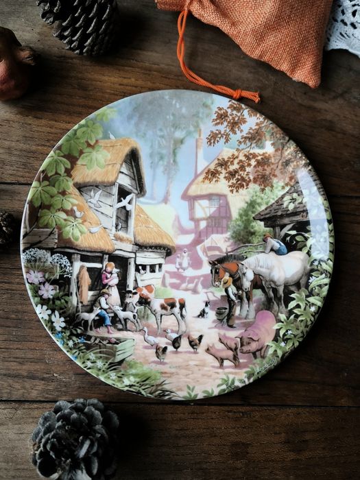 Чинии за стена  Coalport 8 броя