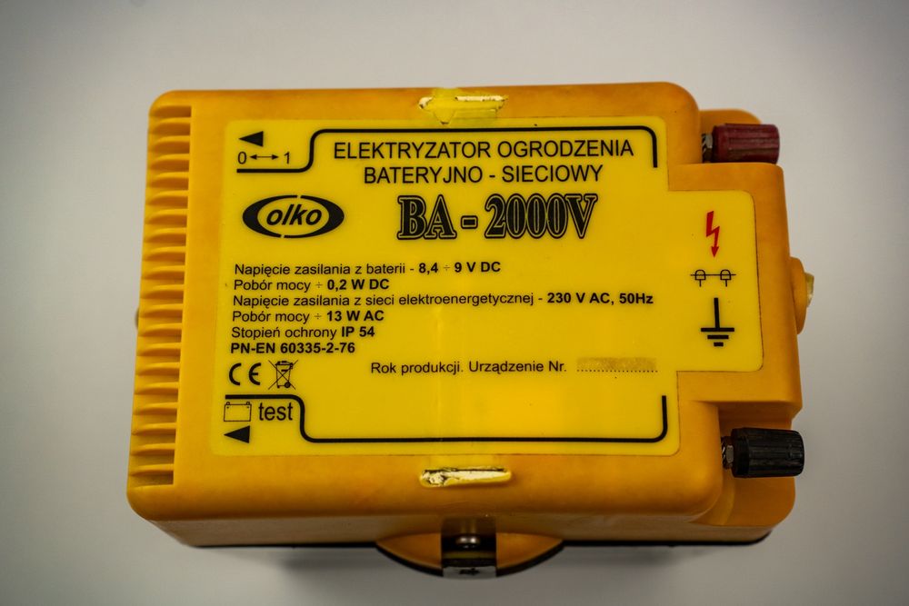 Aparat de impulsuri pentru garduri electrice!