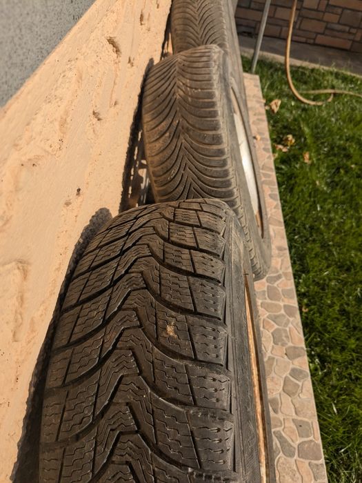 Anvelope de iarna cu jante