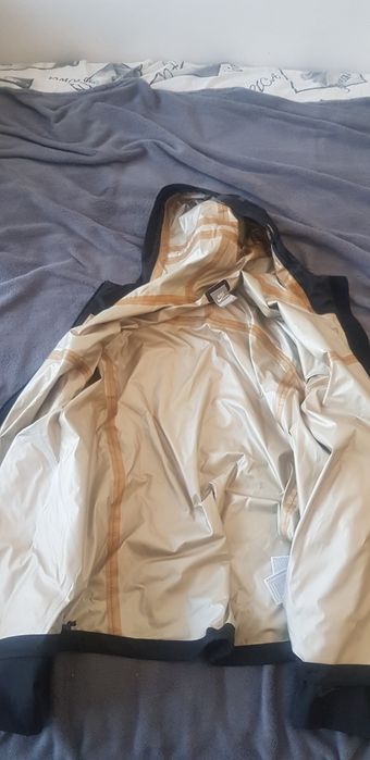 Горница дъждобран найк L размер