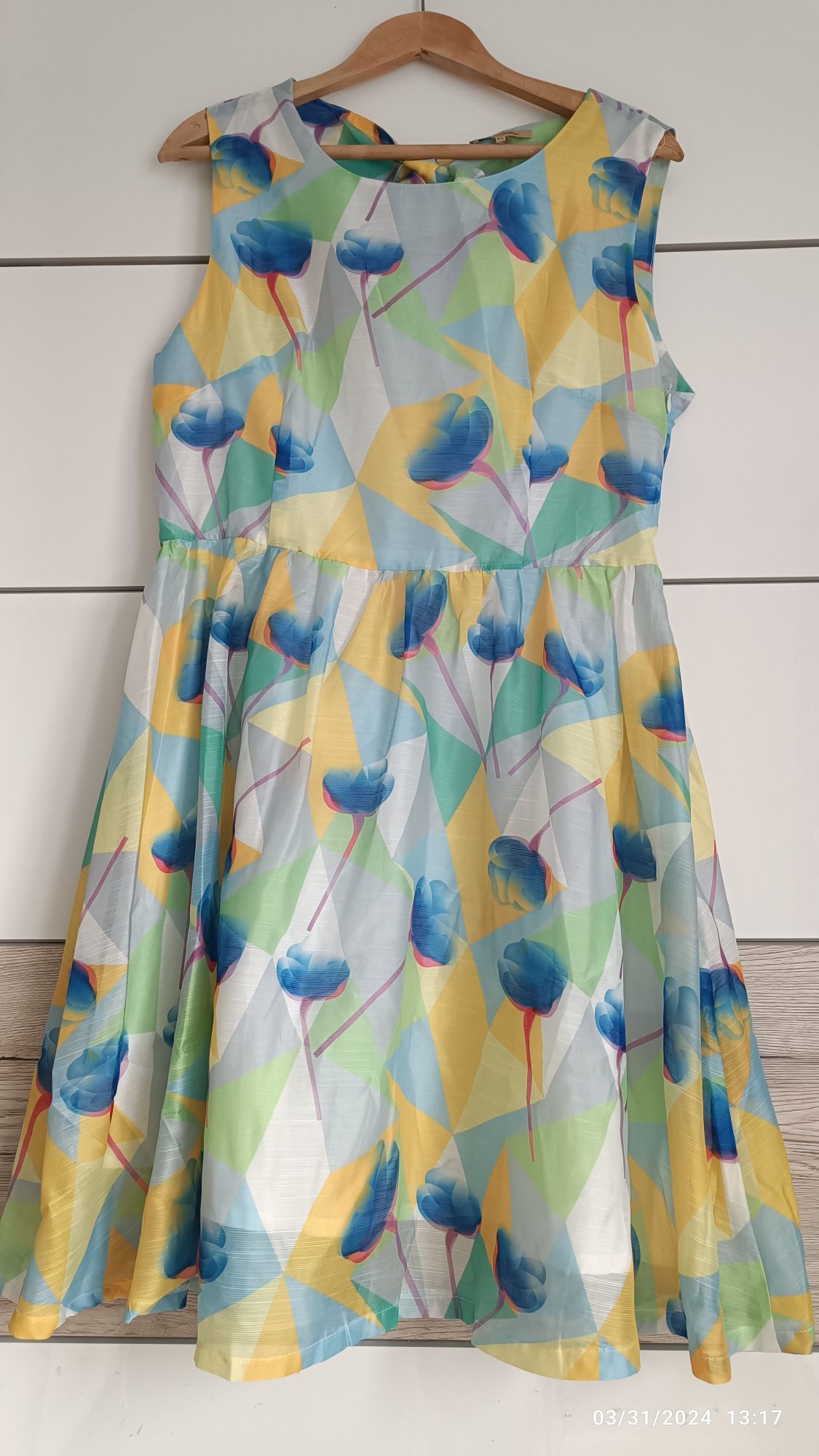 Пролетна рокля XL