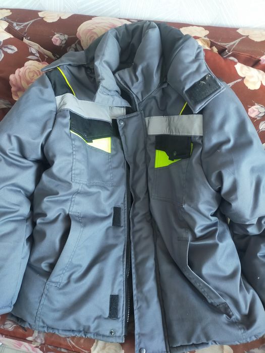 Продам новую мужскую куртку