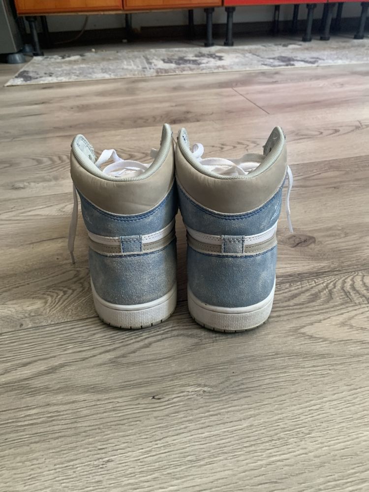 Jordan 1 high hyper royal