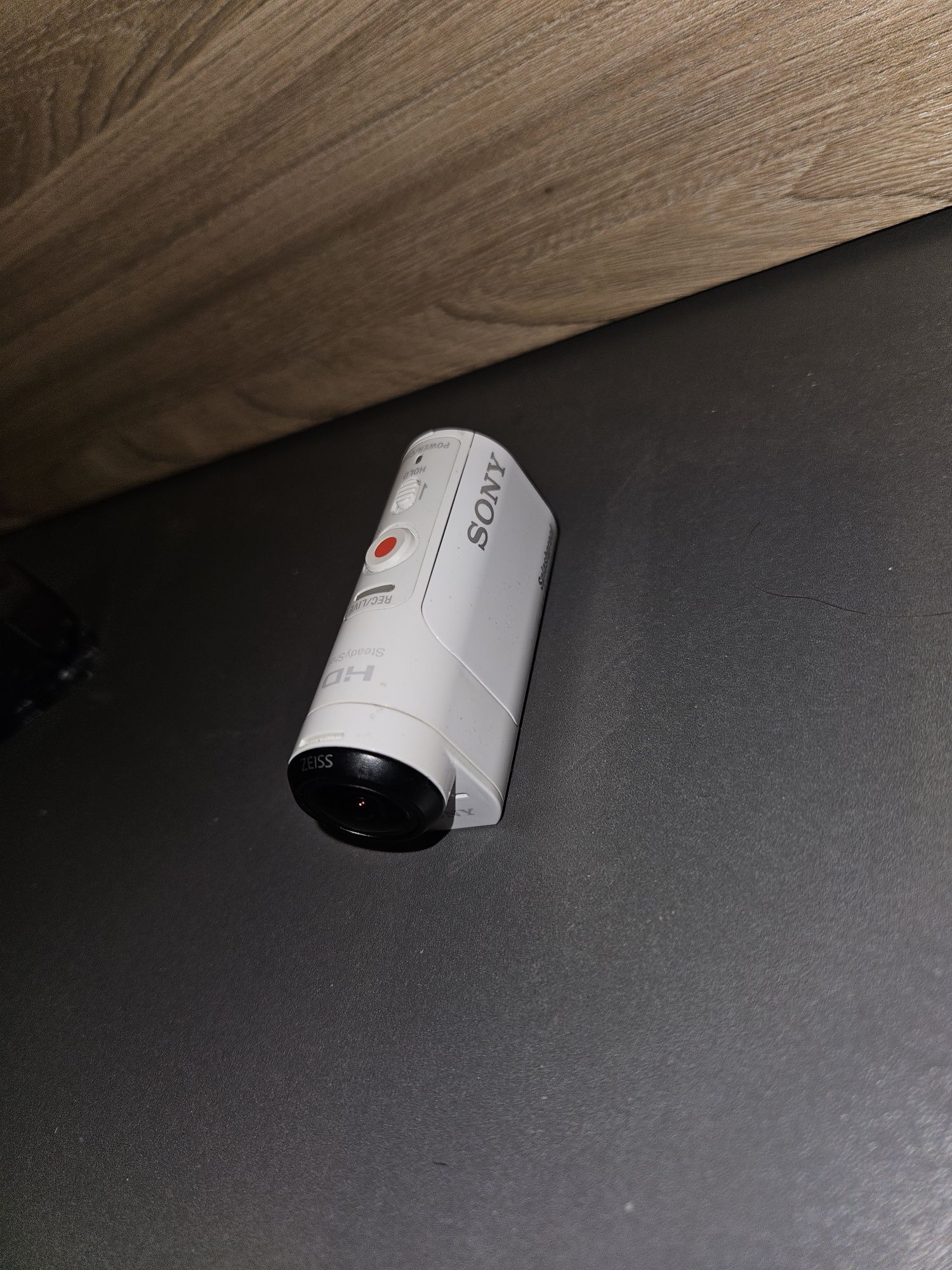 Видеокамера action Sony AZ1
