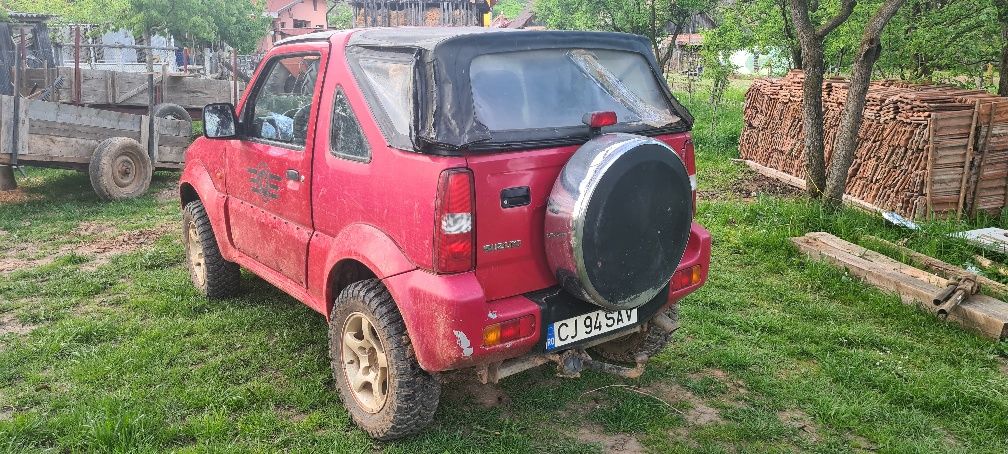 Vând suzuki jimny