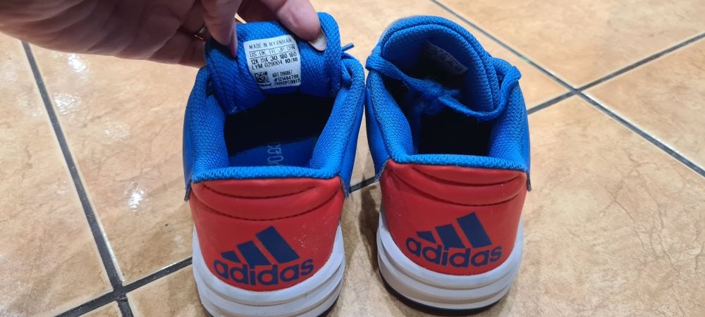 Adidasi Adidas nr 30 -18 cm
