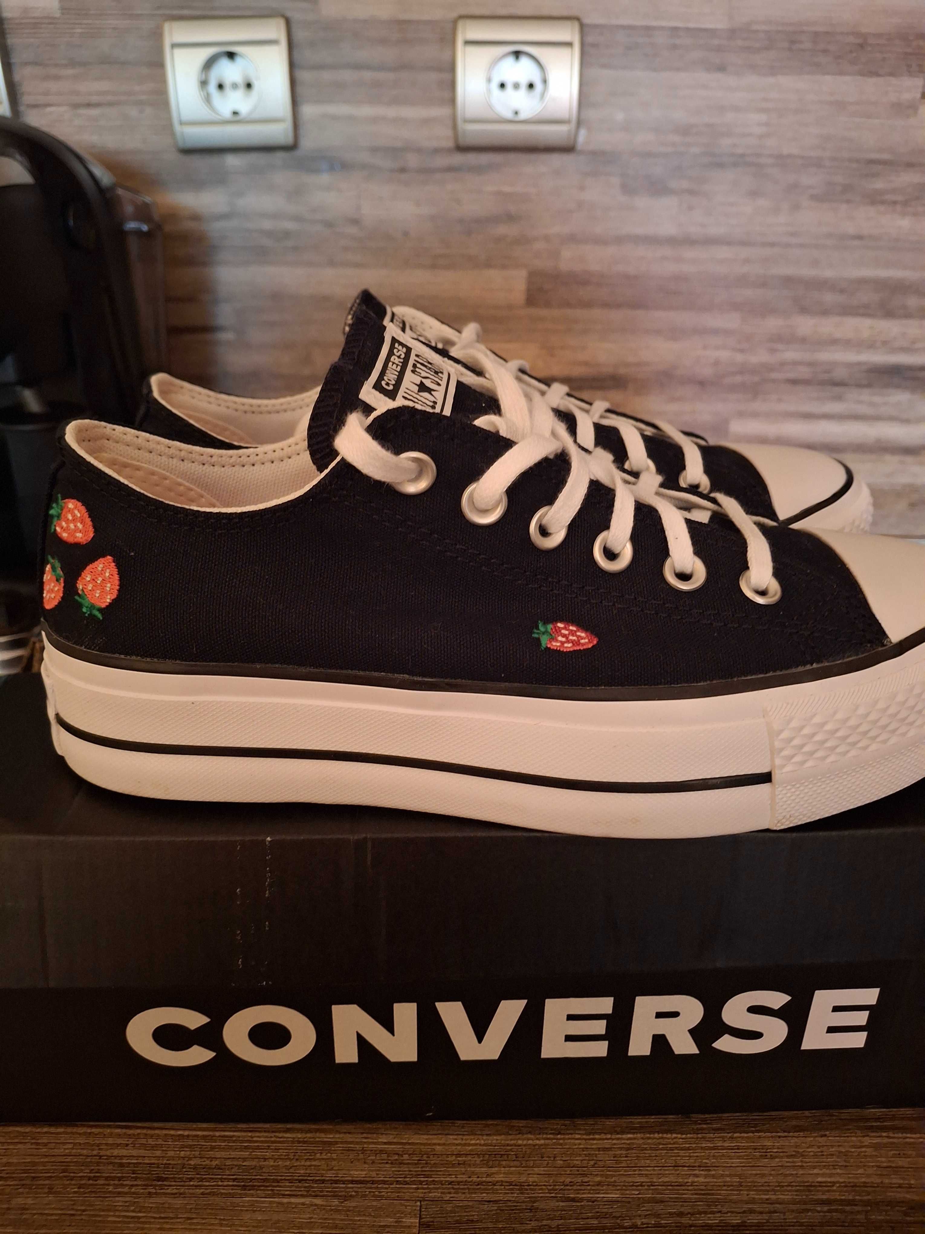 Дамски кецове Converse