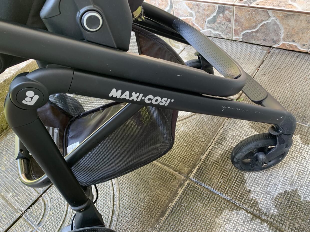 Детска количка Maxi Cosi Lila CP Essential Black
