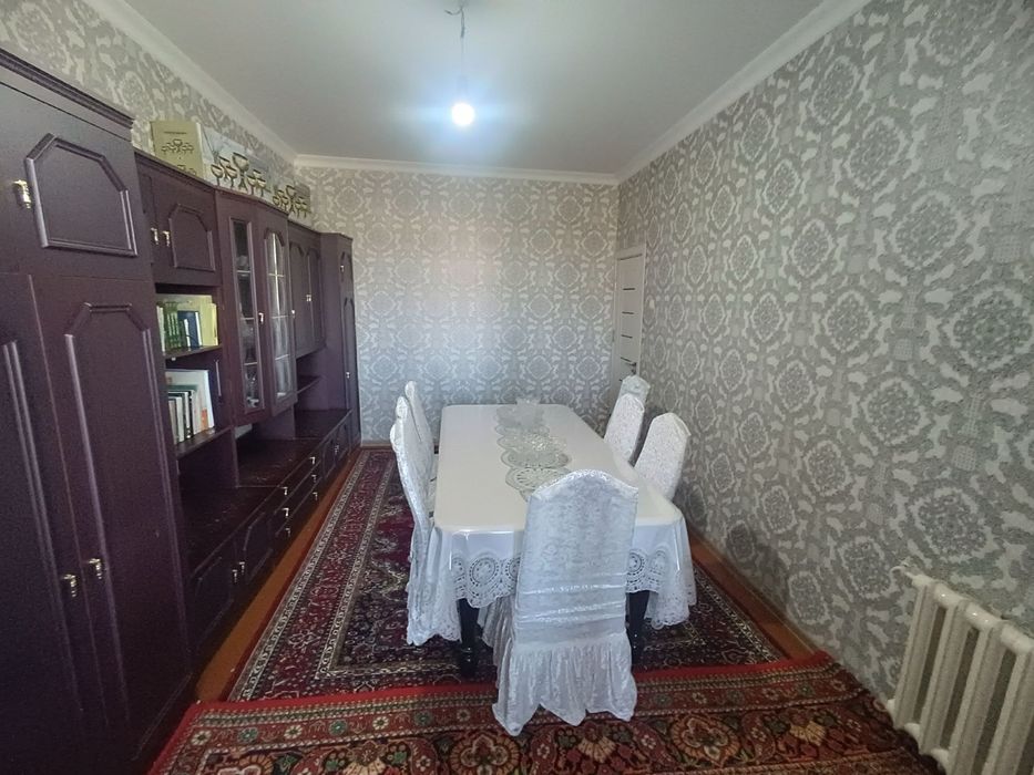 Toshkent shahar Olmazor tumani Tansiqboyevda 3 xonali 70 kv metr