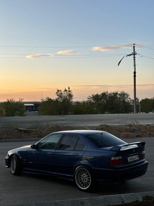 Продам BMW е36 2.5