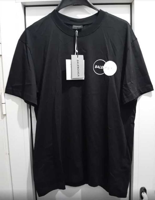 Чисто нова оригинална тениска Balenciaga