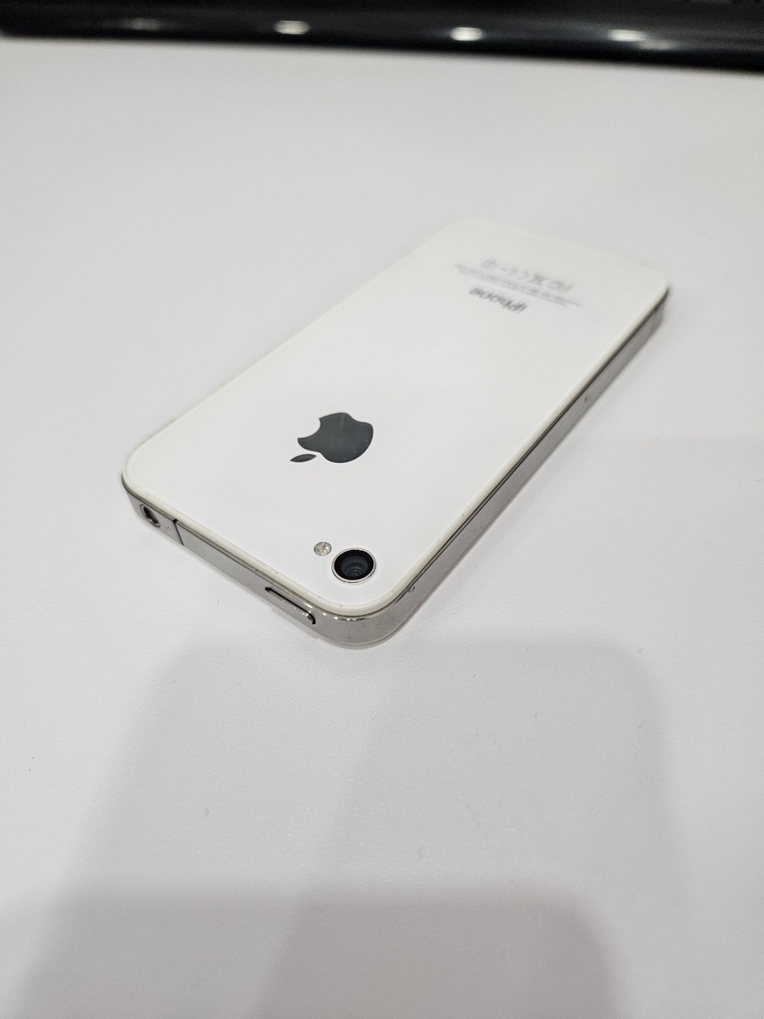 Apple iPhone 4 - 8GB