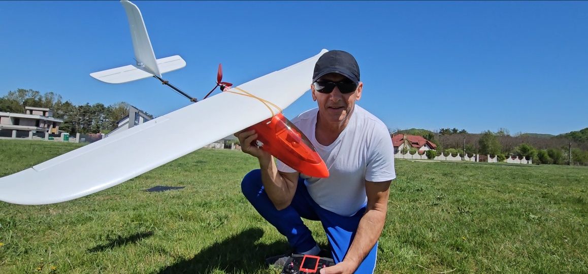 Avion NOU aeromodel glider motoplanor  kit