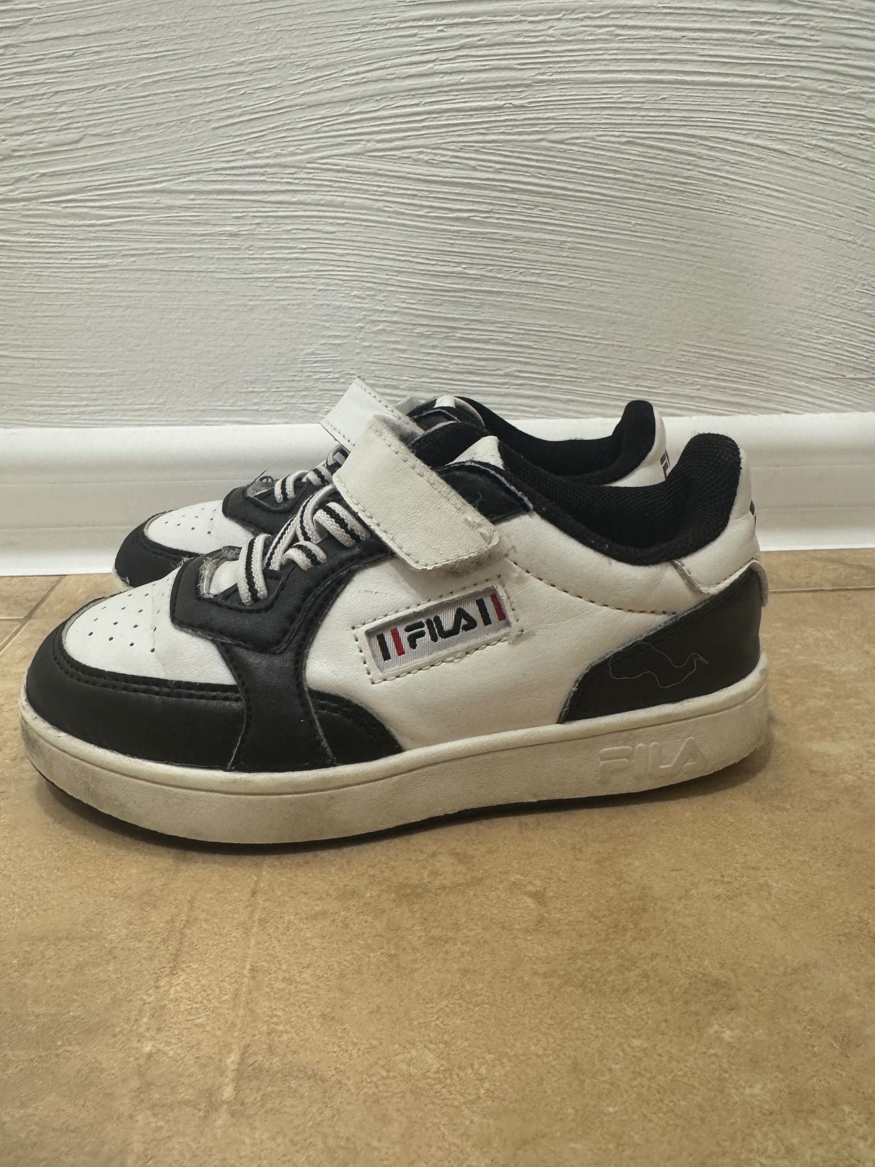 Fila маратонки 27 размер