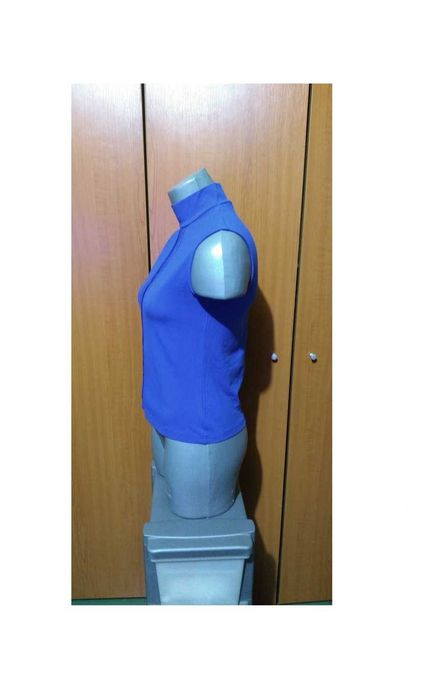 Maleta/ Bluza M&S albastra pe gat fara maneci, M