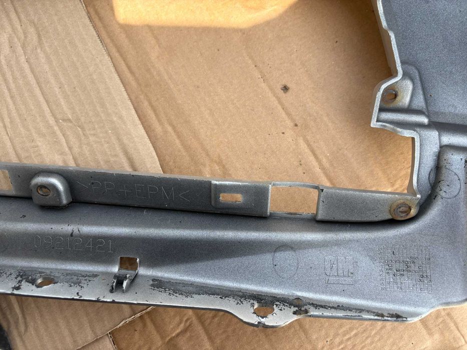 Bara fata Opel Agila dupa 2004 cod 09212421 originala