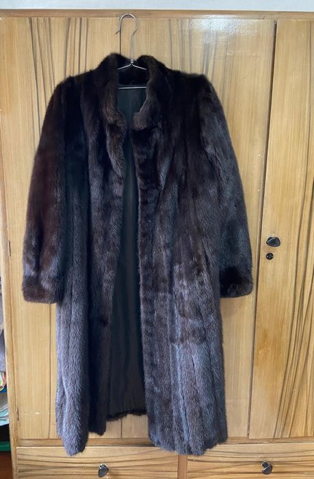 Продам норковую шубу