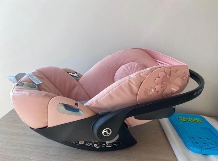 Стол за кола Cybex Cloud Z i-Size SIMPLY FLOWERS, 45 – 87 см