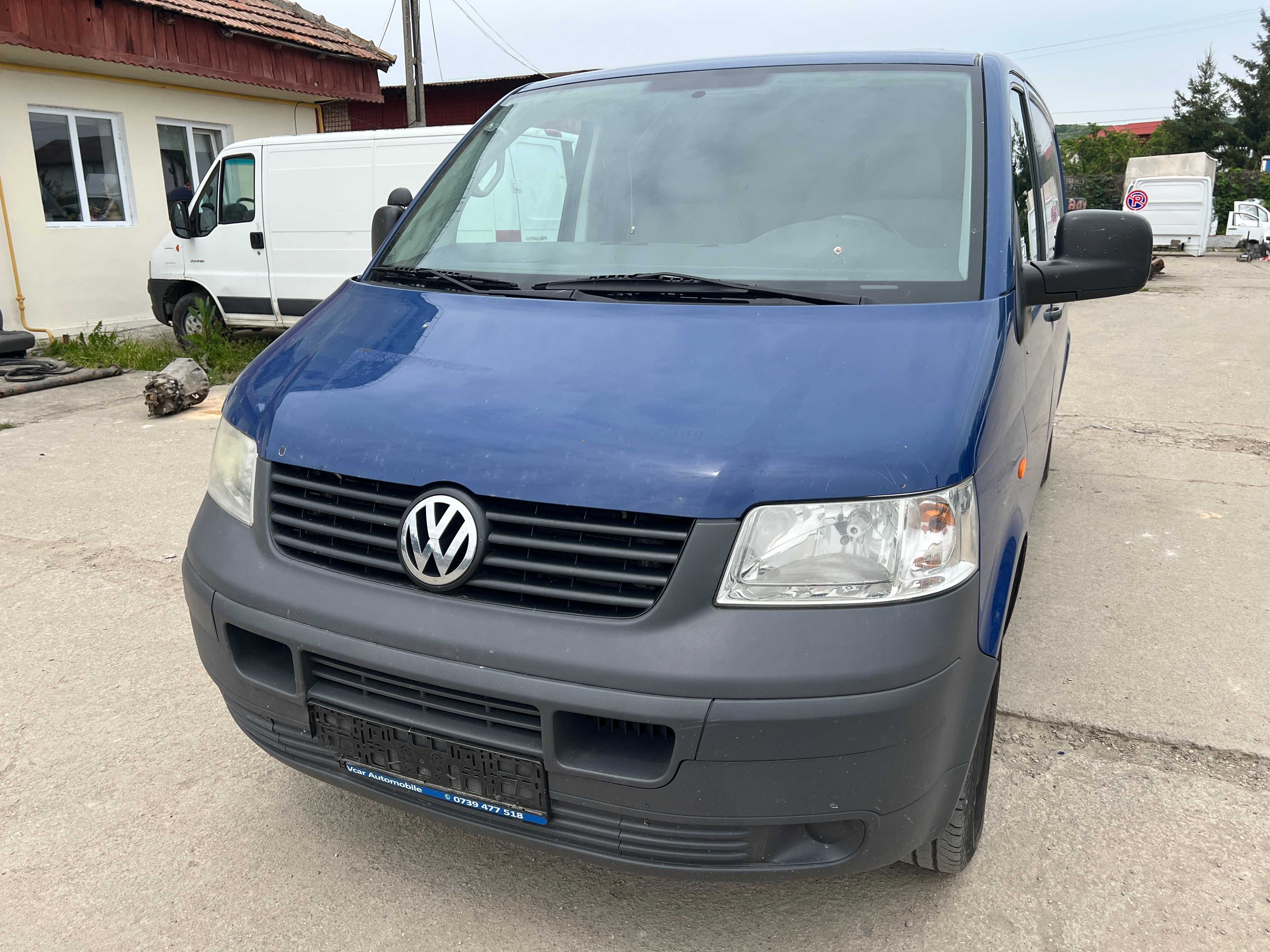 Dezmembrez Volkswagen TRANSPORTER T5 VAN 1.9 TDI 105 cp AXB 2007 LUNG