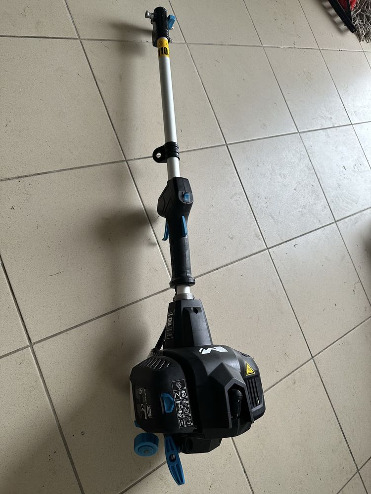 Vand sau schimb motocoasa noua MAC