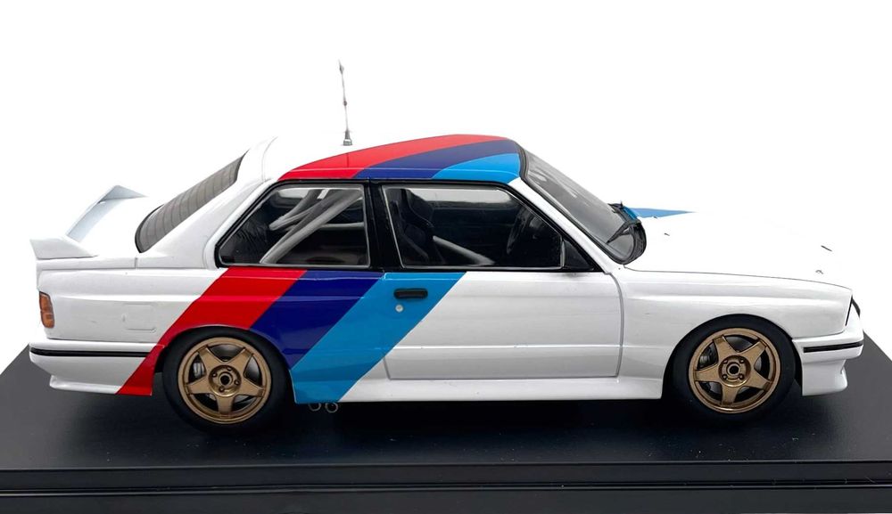 1989 BMW M30 (E30) 1:24 White Box