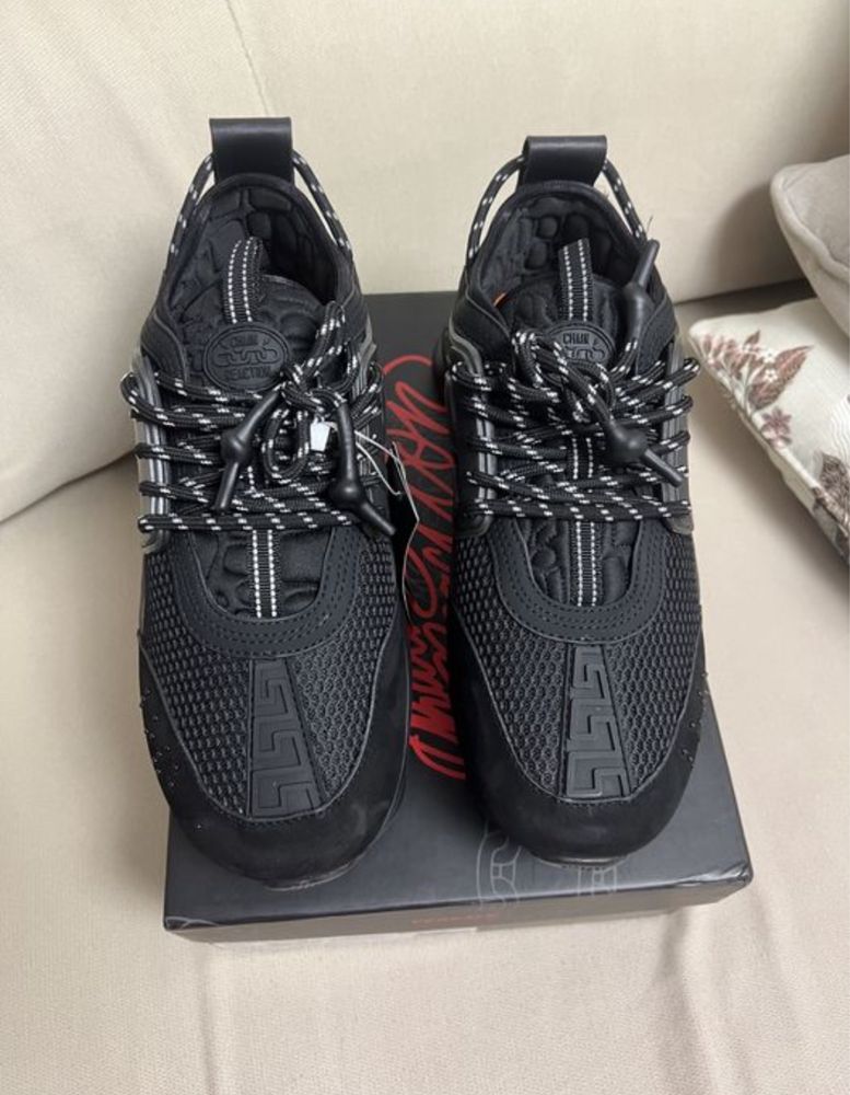 *DISCOUNT* Versace Chain Reaction Negrii 36-45