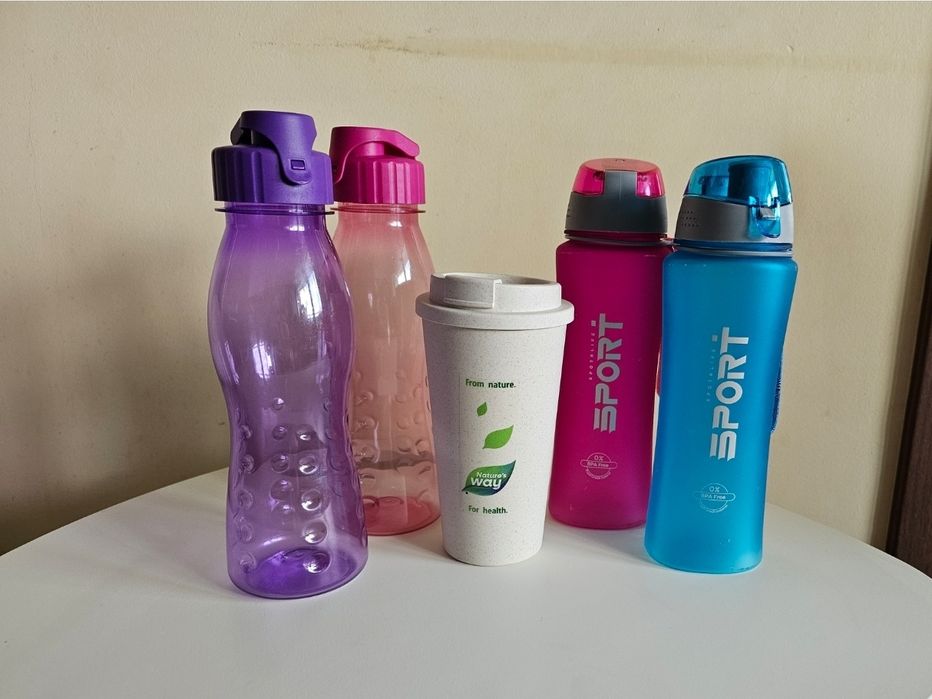 Нови шишета (бутилки) за вода, термочаша и четка за шишета, от 2.50 лв